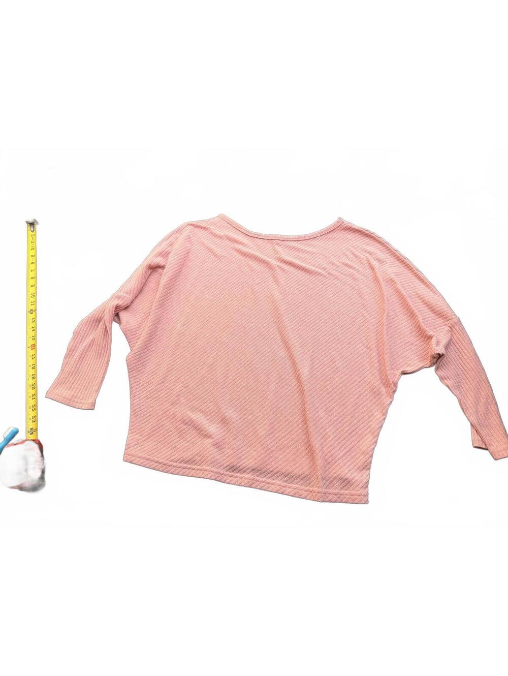 Pink ribbed long sleeve crop top
